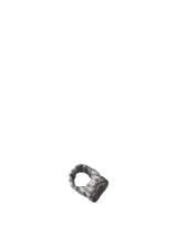 Anello Cristina Lanza realizzato in tessuto con perline di conteria e ricamo fiore