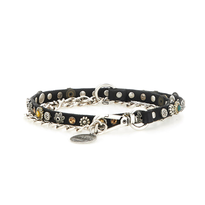 Cintura in catena e pelle di vacchetta tinta in capo con borchie