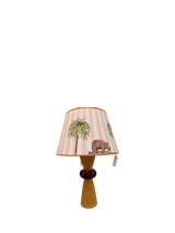 Lampada da tavolo in legno con inserti ocra e paralume in tessuto- realizzata a mano in Italia