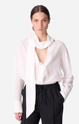 Blusa in seta con colletto lavalier