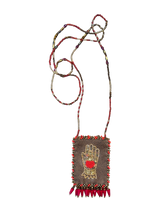 Collana talismano con mano ricamata Olivia Dar
