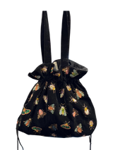 Secchiello in velluto cioccolato con ricami insetti di Olivia Dar