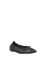 Ballerina in pelle con laccetti