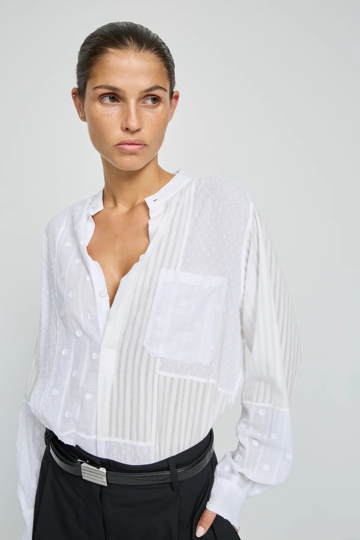 Blusa lunga in cotone lavorato