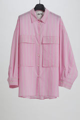 Camicia con ampie tasche applicate sul davanti