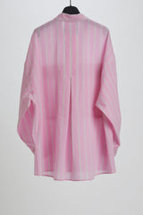 Camicia con ampie tasche applicate sul davanti