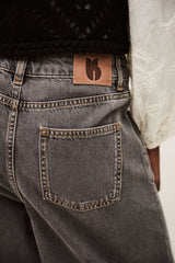 Jeans gamba larga grigio