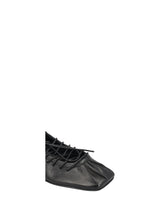 Ballerina in pelle con laccetti