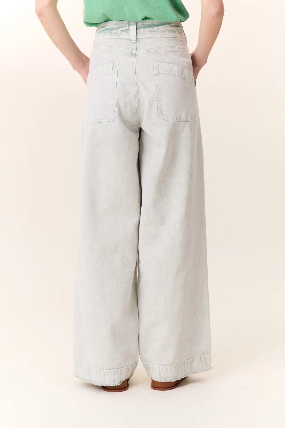 Pantalone taglio dritto effetto sbiadito