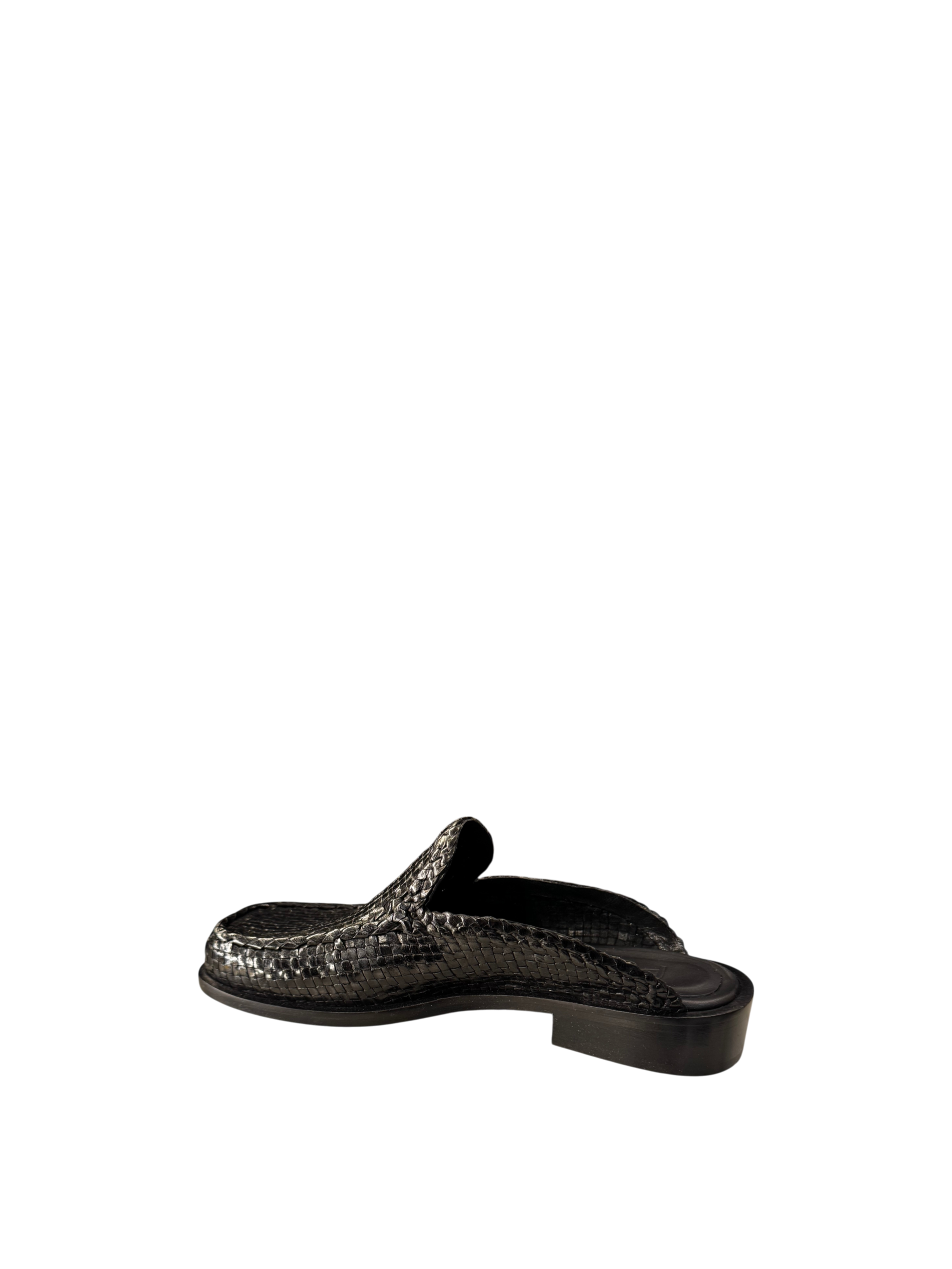 Sabot intrecciato in pelle nera