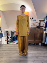 Blusa in seta con intreccio sul dietro