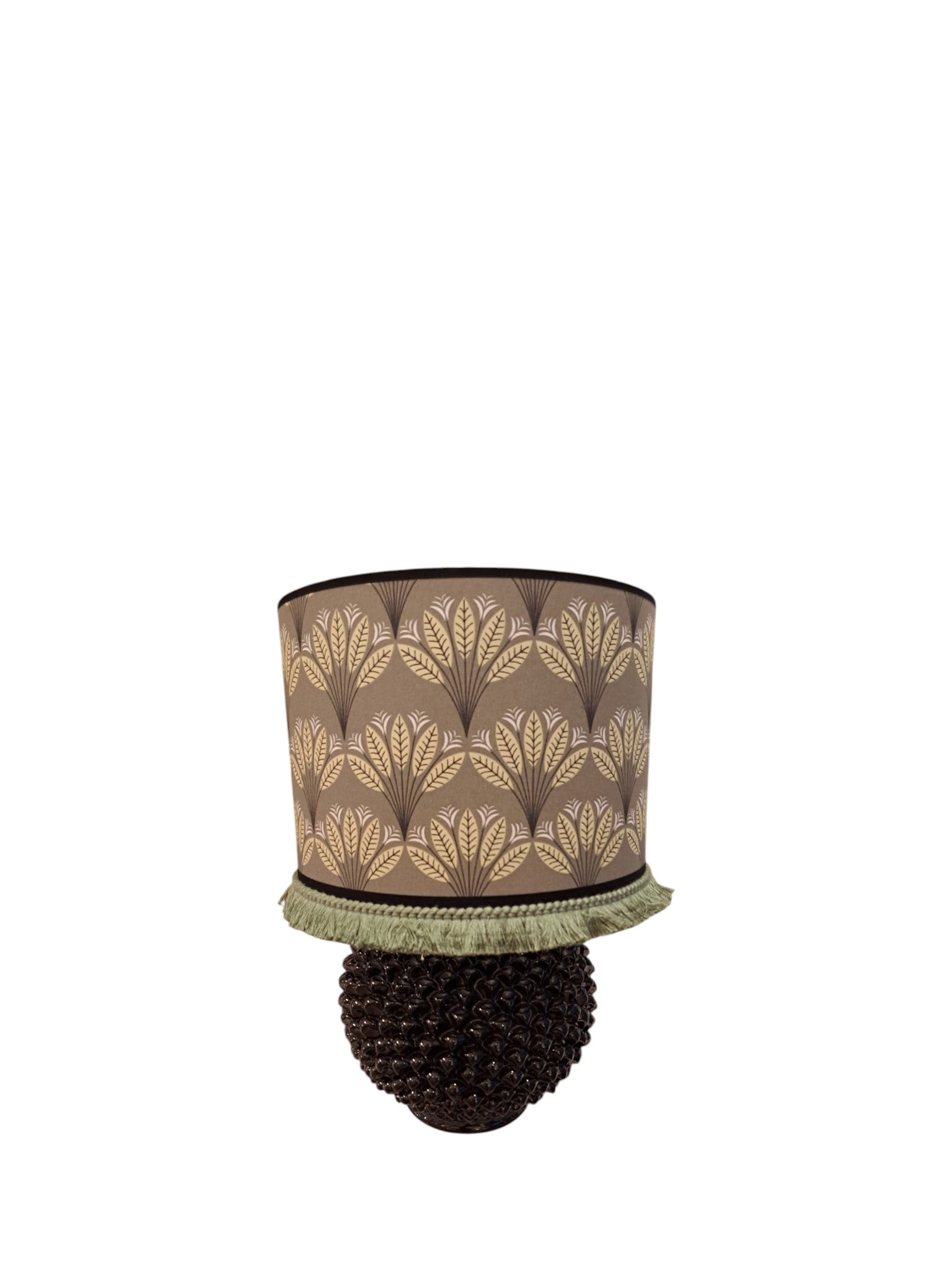 Lampada pigna sfera nera  in ceramica con paralume a cilindro palmette e bordo spazzolino