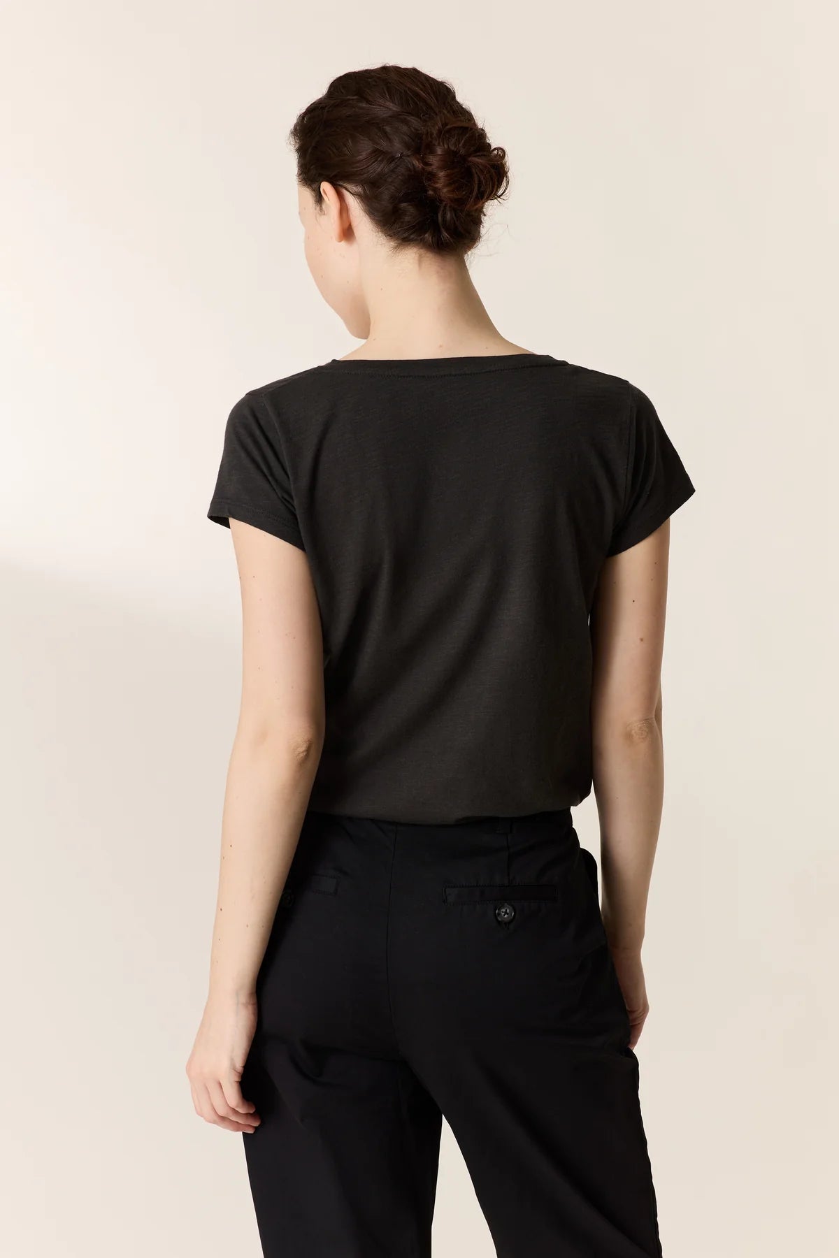 T-shirt con ricamo ex voto