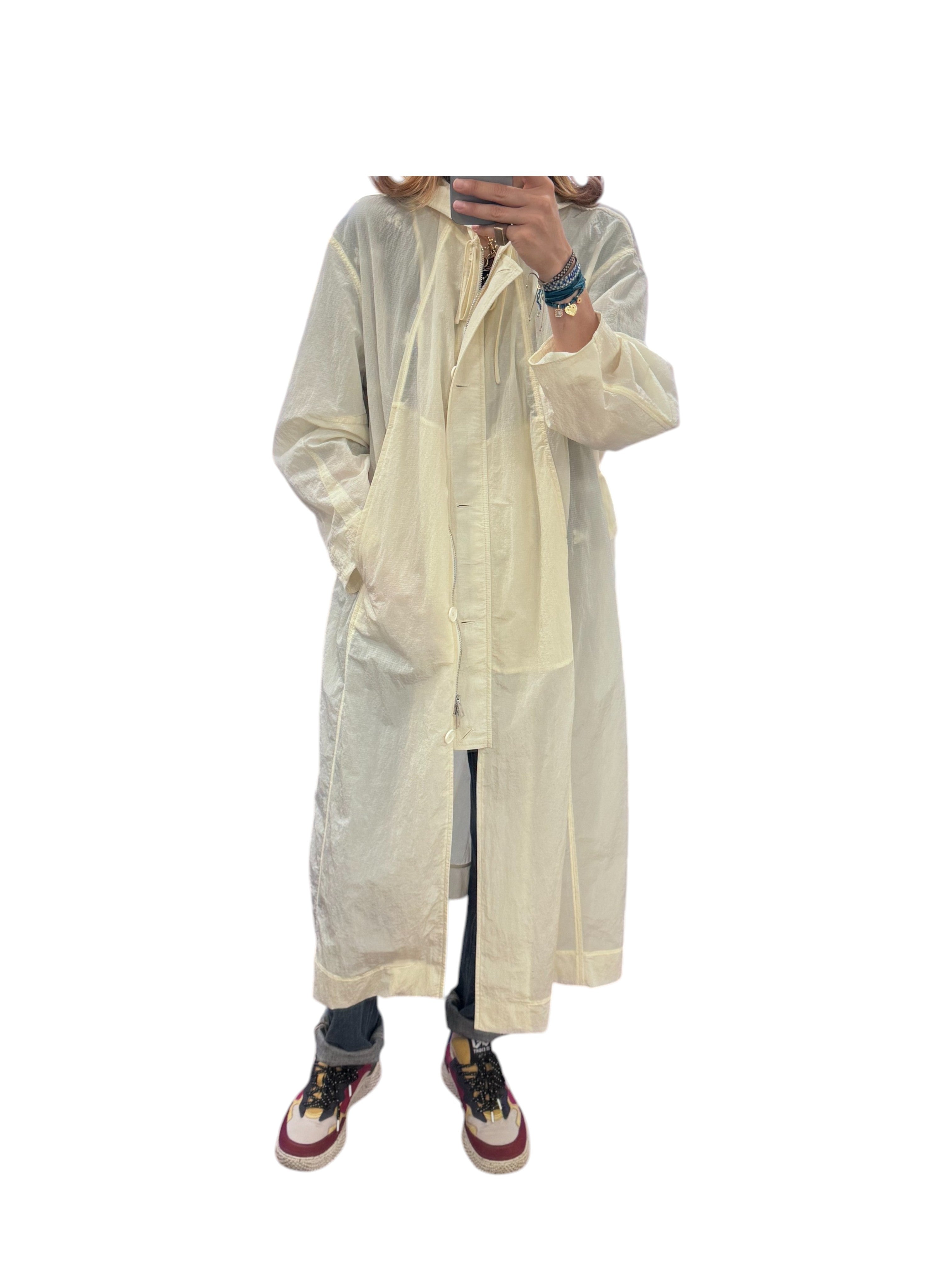 Ttrench lungo con coulisse sul dietro