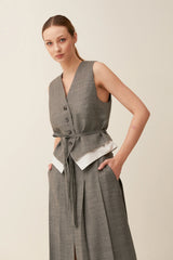 Gilet in tela di lana con riporti in tessuto da camiceria