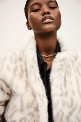 Bomber corto in eco fur