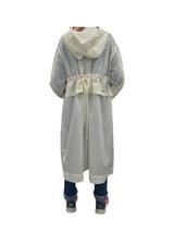 Ttrench lungo con coulisse sul dietro