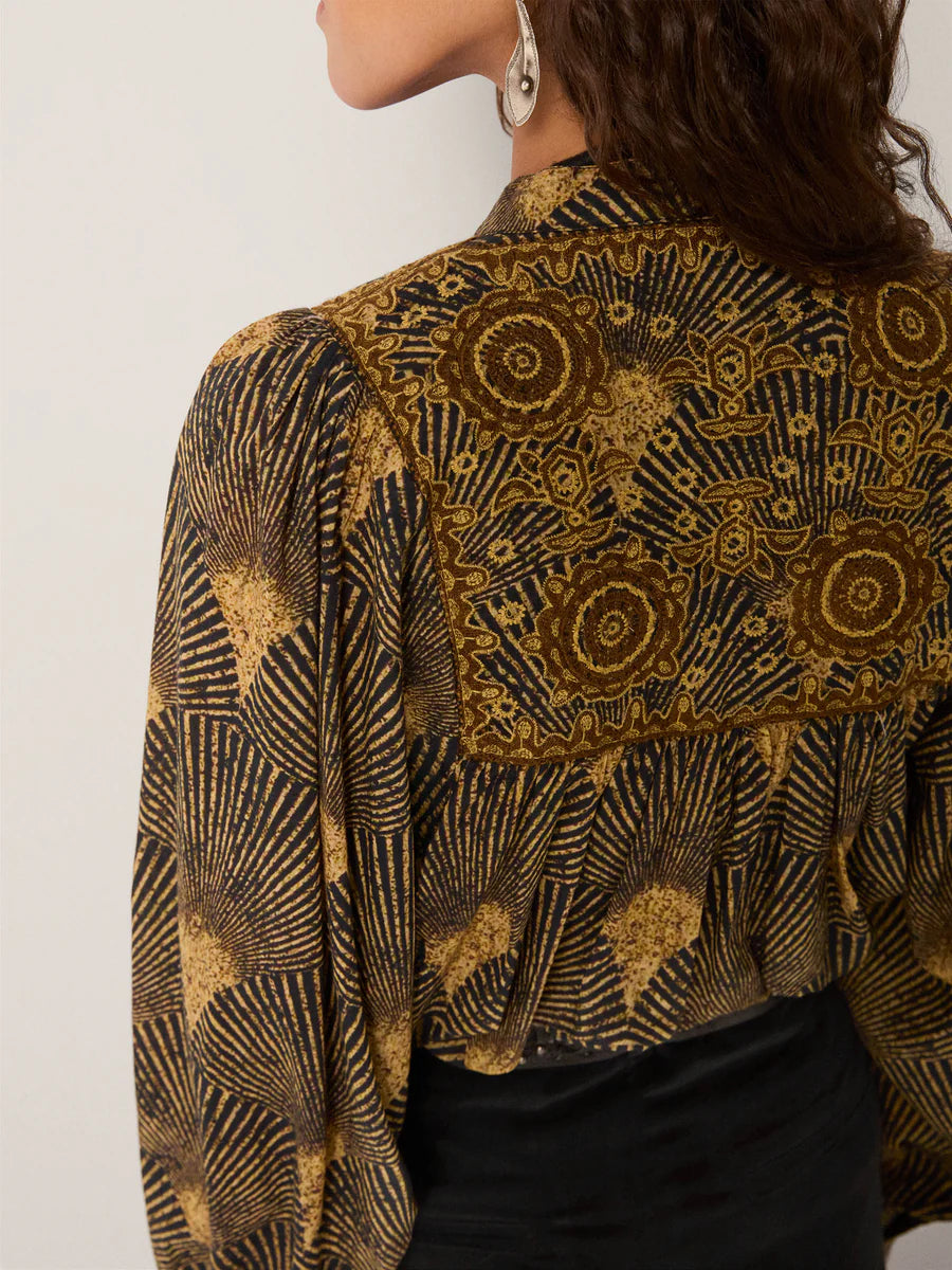 Camicia ricamata in cotone