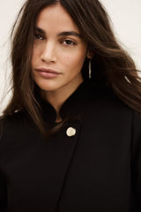 Giacca corta con un solo bottone