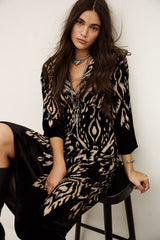 Abito midi scollo a V