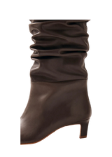 Stivali alti in pelle marrone con tacco kitten Alhoas