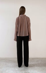 Blousa fluida semitrasparente