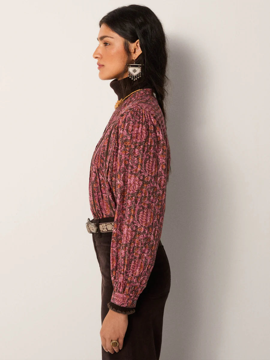 Camicia in cotone a fiori stilizzati