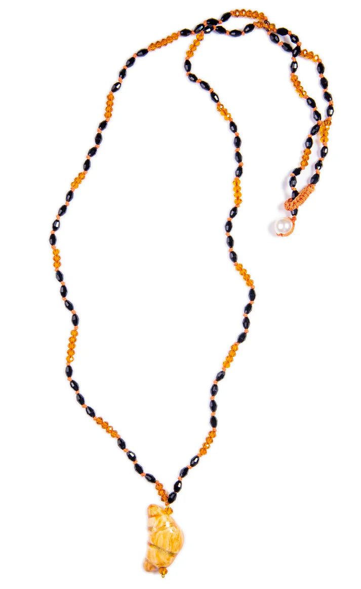 Collana lunga con ciondolo Croissant in ceramica