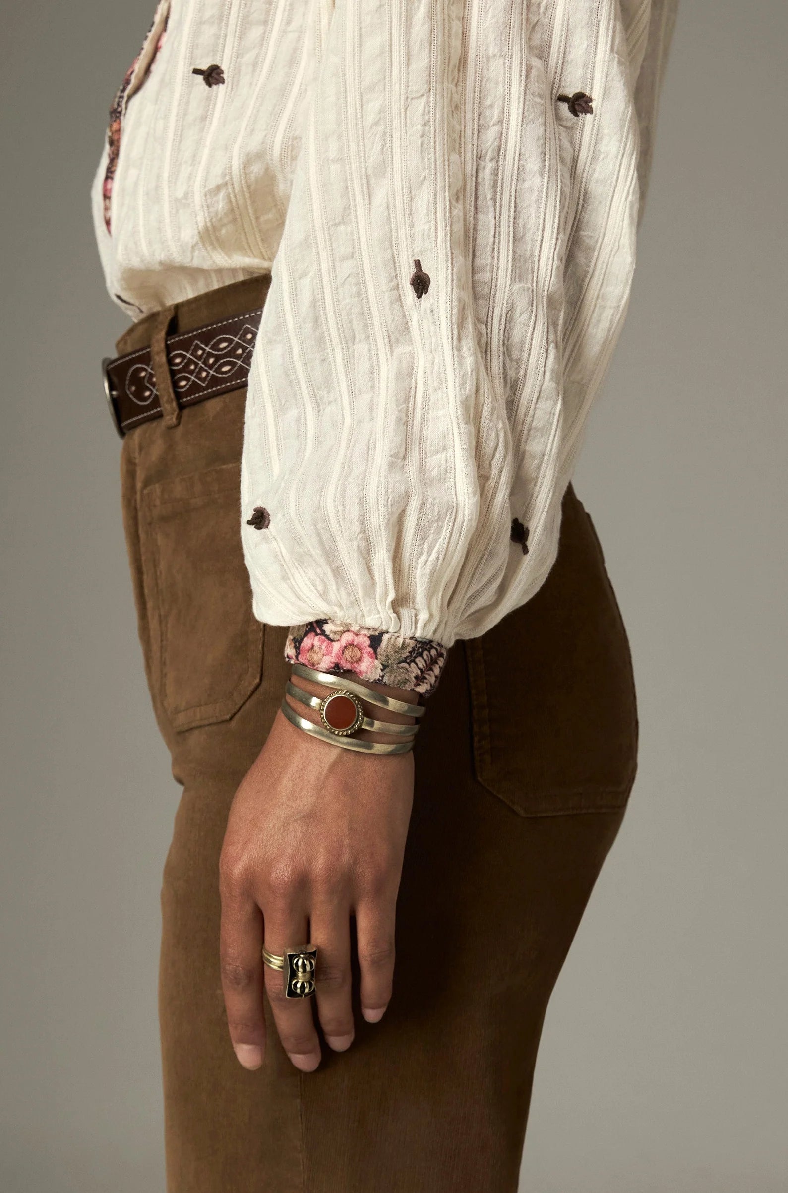 Camicia in cotone con ricami