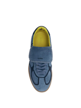Sneakers in camoscio blu con linguetta lunga Alhoas