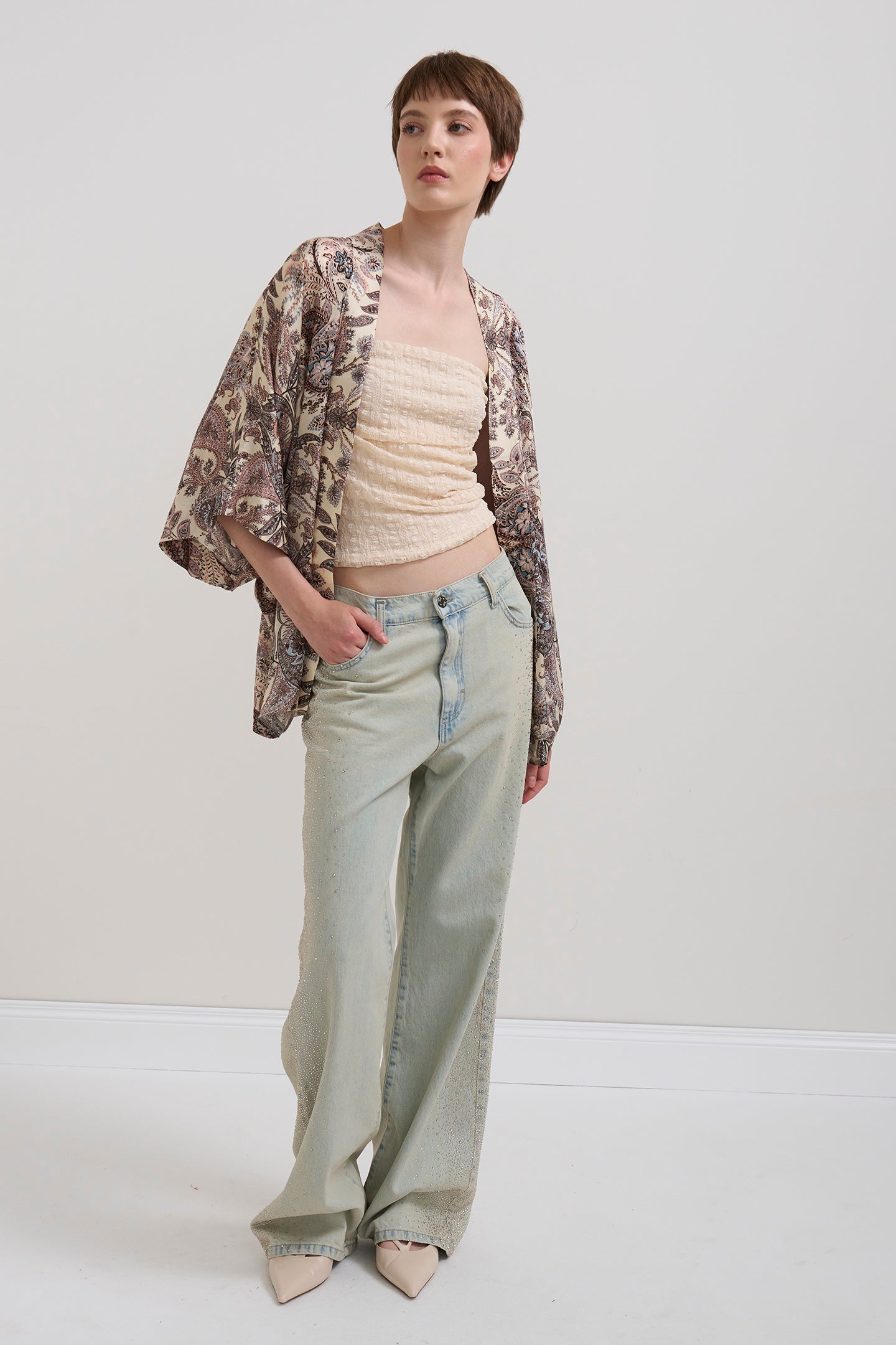 KIMONO CON MOTIVO PAISLEY